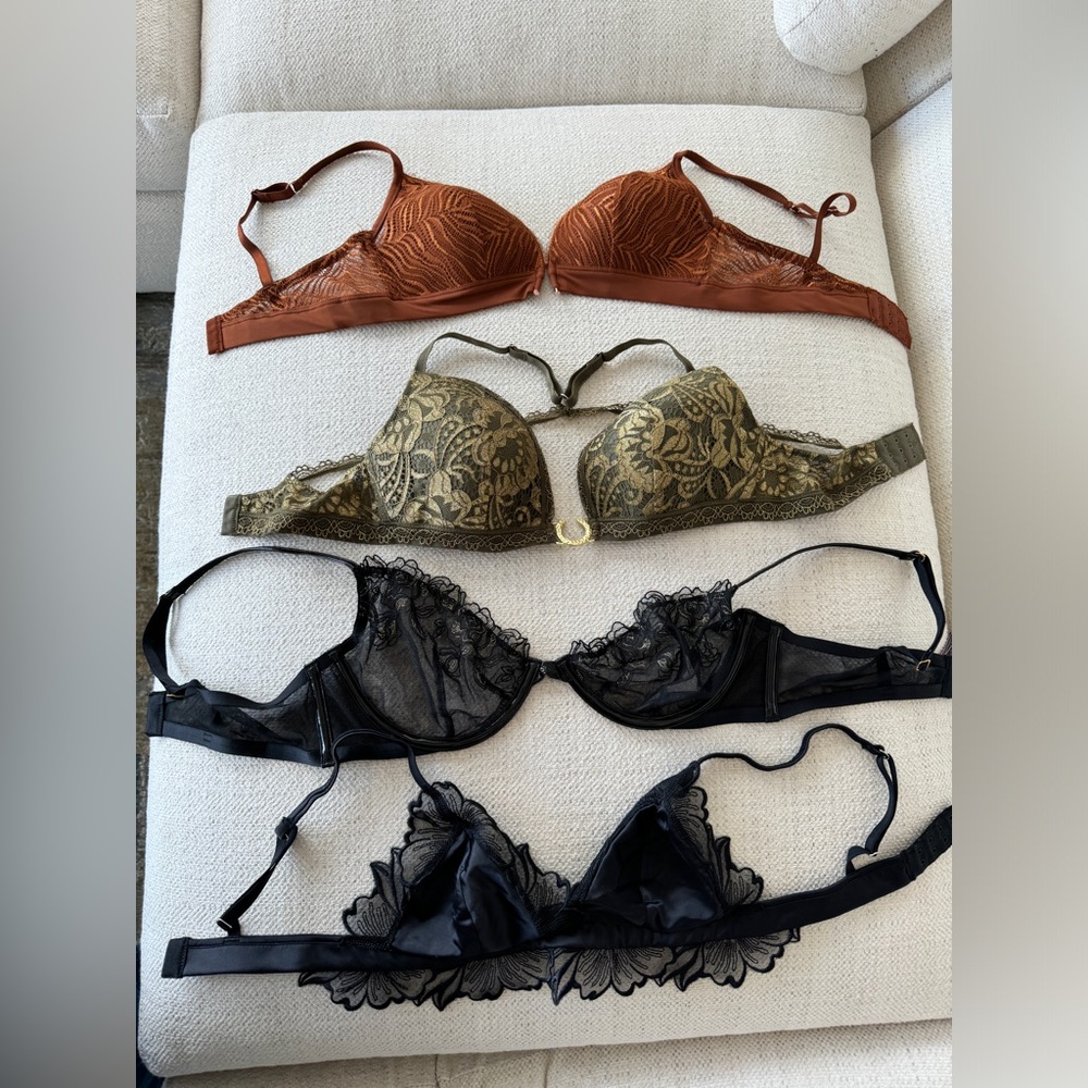 Bras , sport bra , swim bra
